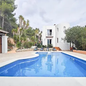 villa-mercedes-cala-llonga-ibiza.balearic-islands.net/
